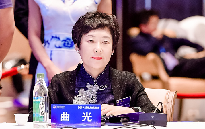 曲光：高效、成熟的私人銀行對國家和社會有積極的意義