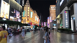 購物中心供大于求 誰能活得更好？