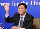 尹蔚民回應(yīng)熱點(diǎn)：就業(yè)、養(yǎng)老、延遲退休