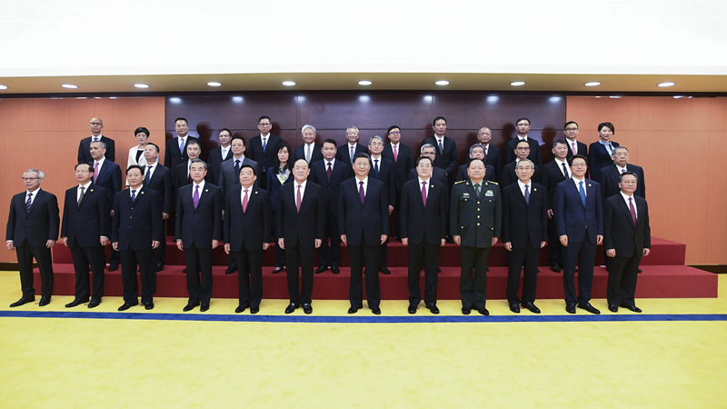 習(xí)近平會見澳門特別行政區(qū)新任行政、立法、司法機關(guān)負責(zé)人