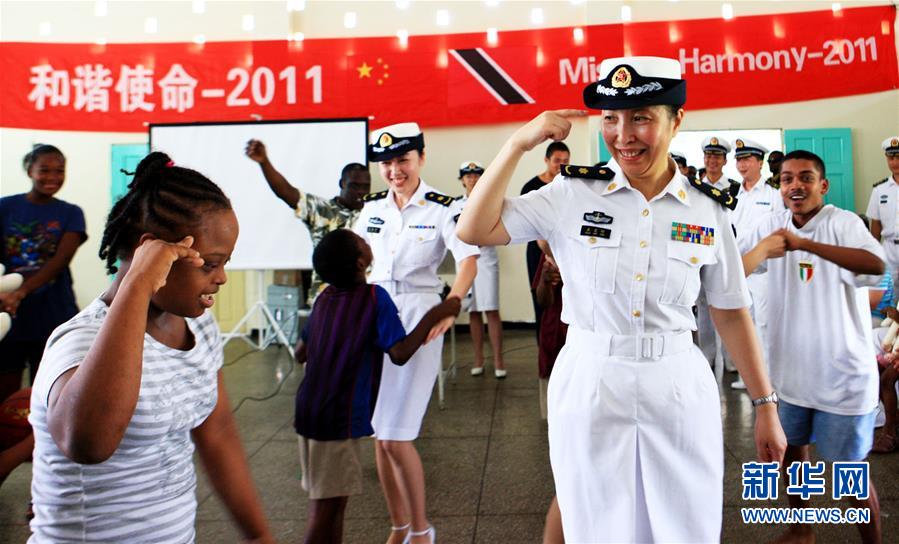 （圖文互動）（5）中國之舟，為和平友愛而來——一份來自中國海軍和平方舟號醫(yī)院船的報告