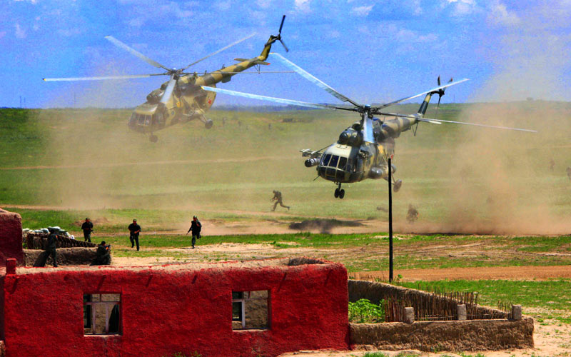 查春明作品：和平使命&mdash;2009&rdquo;中俄聯(lián)合反恐軍事演習(xí)實(shí)兵演練