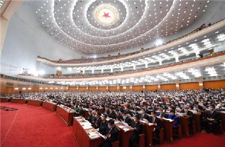 政府工作報告中，這些內容與國防和軍隊建設息息相關
