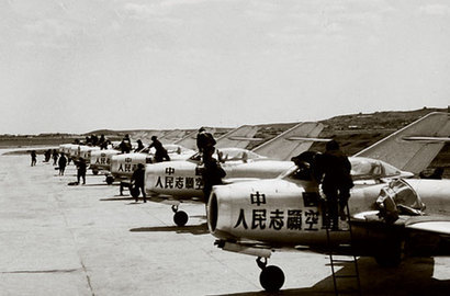 罕見(jiàn)！獨(dú)家珍貴老照片見(jiàn)證中國(guó)空軍輝煌航跡