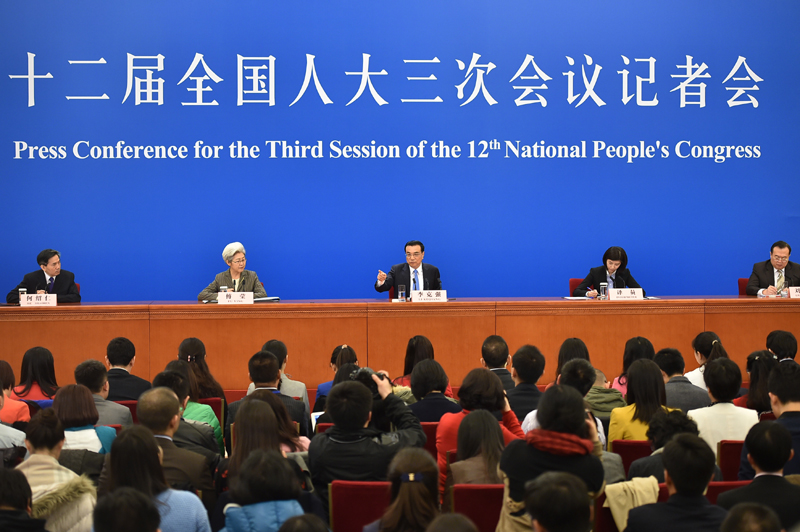 3月15日，國務院總理李克強在北京人民大會堂與中外記者見面，并回答記者提問。新華社記者 李然 攝