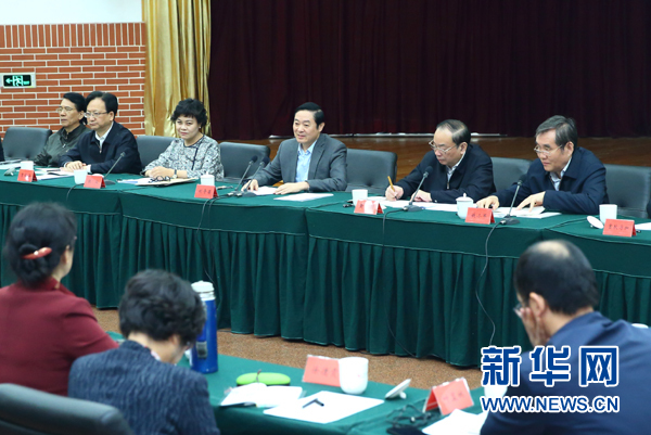 4月12日，中共中央政治局委員、中央書記處書記、中宣部部長(zhǎng)劉奇葆在北京出席“走向世界的中國(guó)兒童文學(xué)”座談會(huì)并講話。 新華社記者丁海濤攝