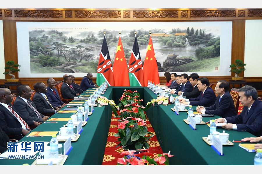 7月6日，國家副主席李源潮在北京會見來華出席生態(tài)文明貴陽國際論壇2016年年會的肯尼亞副總統(tǒng)魯托。 新華社記者 丁海濤 攝