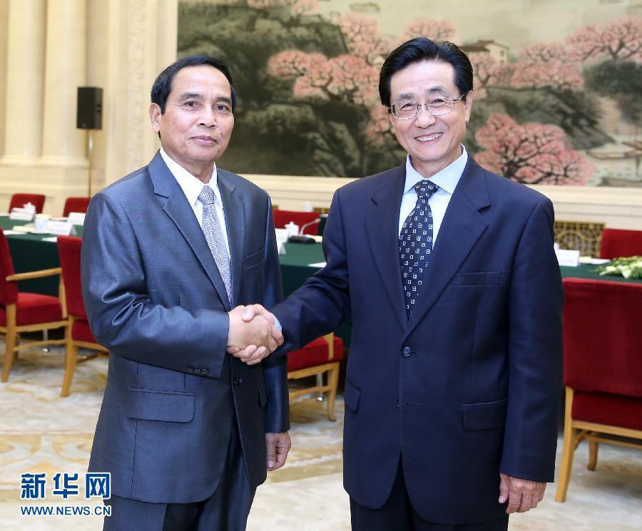 7月7日，中共中央書記處書記、中央紀委副書記趙洪祝在北京同老撾人民革命黨中央政治局委員、中央紀委書記、政府副總理本通率領(lǐng)的老撾人民革命黨代表團舉行工作會談。新華社記者 姚大偉 攝 