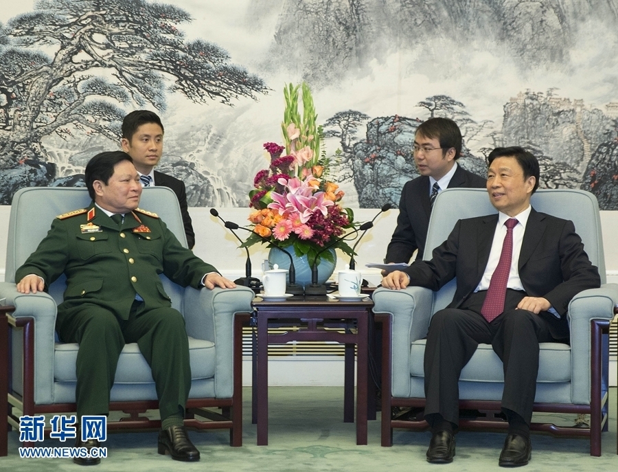 8月29日，中共中央政治局委員、國家副主席李源潮在北京會見越南共產(chǎn)黨中央政治局委員、國防部長吳春歷。 新華社記者丁林攝