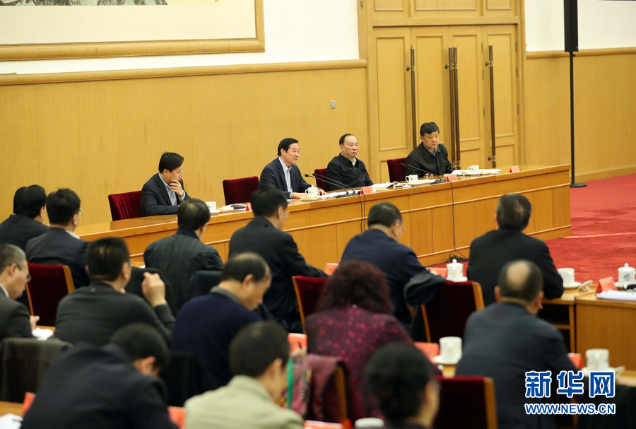 3月23日，治國(guó)理政論壇“‘四個(gè)全面’戰(zhàn)略布局系列理論研討會(huì)”首場(chǎng)研討會(huì)在北京召開，中共中央政治局委員、中央書記處書記、中宣部部長(zhǎng)劉奇葆出席會(huì)議并講話。新華社記者 劉衛(wèi)兵 攝
