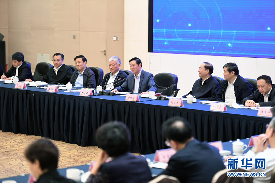 5月11日，中宣部在深圳召開(kāi)深化文化體制改革座談會(huì)。中共中央政治局委員、中央書(shū)記處書(shū)記、中宣部部長(zhǎng)劉奇葆出席會(huì)議并講話。 新華社記者張領(lǐng) 攝