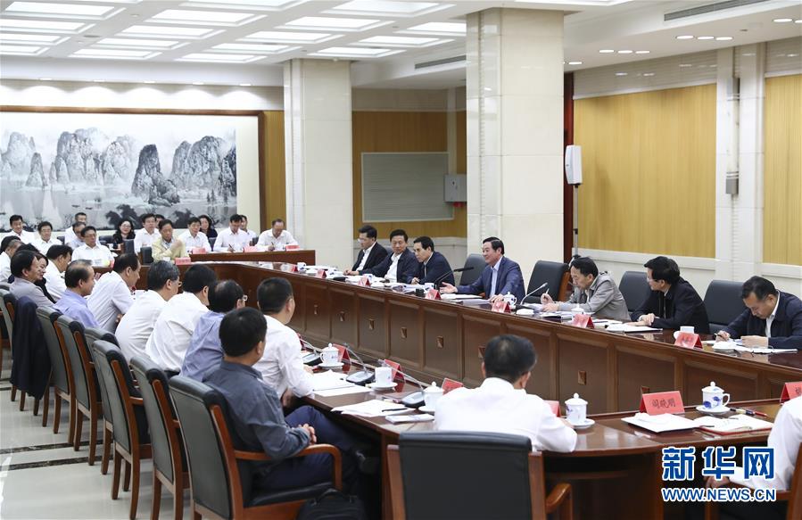 9月21日，中宣部在北京召開中央媒體駐外機(jī)構(gòu)外宣工作座談會(huì)。中共中央政治局委員、中央書記處書記、中宣部部長(zhǎng)劉奇葆出席座談會(huì)并講話。新華社記者 謝環(huán)馳 攝 