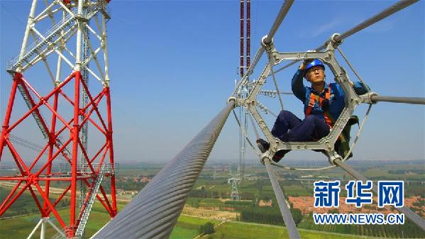 （十九大時光·圖文互動）（4）青春，在夢想的引領(lǐng)下飛揚——來自基層蹲點現(xiàn)場的報道