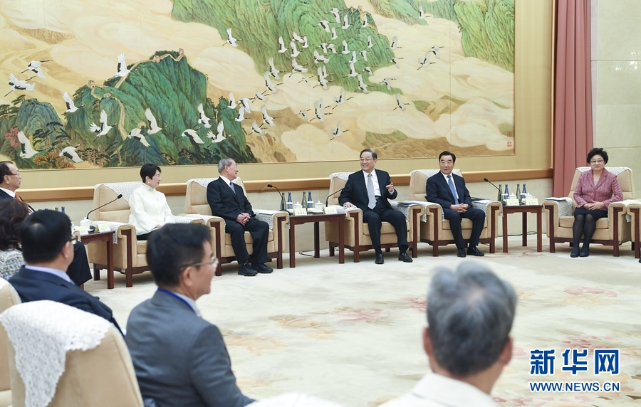 11月7日，全國(guó)政協(xié)主席俞正聲在北京會(huì)見(jiàn)饒穎奇率領(lǐng)的臺(tái)灣民意代表交流參訪團(tuán)。新華社記者張領(lǐng)攝