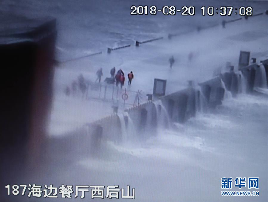（圖文互動(dòng)）（2）“隨時(shí)準(zhǔn)備為黨和人民犧牲一切”——追記為保護(hù)國家某重點(diǎn)試驗(yàn)平臺(tái)壯烈犧牲的3位勇士黃群、宋月才、姜開斌