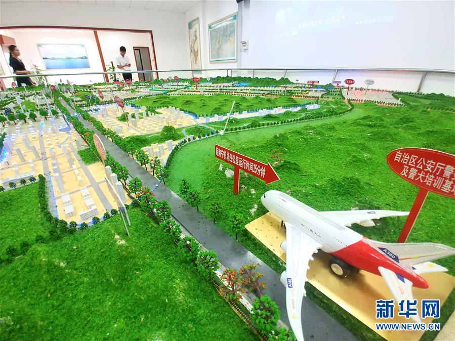 （在習(xí)近平新時(shí)代中國特色社會(huì)主義思想指引下——新時(shí)代新作為新篇章·圖文互動(dòng)）（1）廣西扶綏：三大園區(qū)撬動(dòng)工業(yè)發(fā)展 擔(dān)當(dāng)作為爭創(chuàng)縣域標(biāo)兵