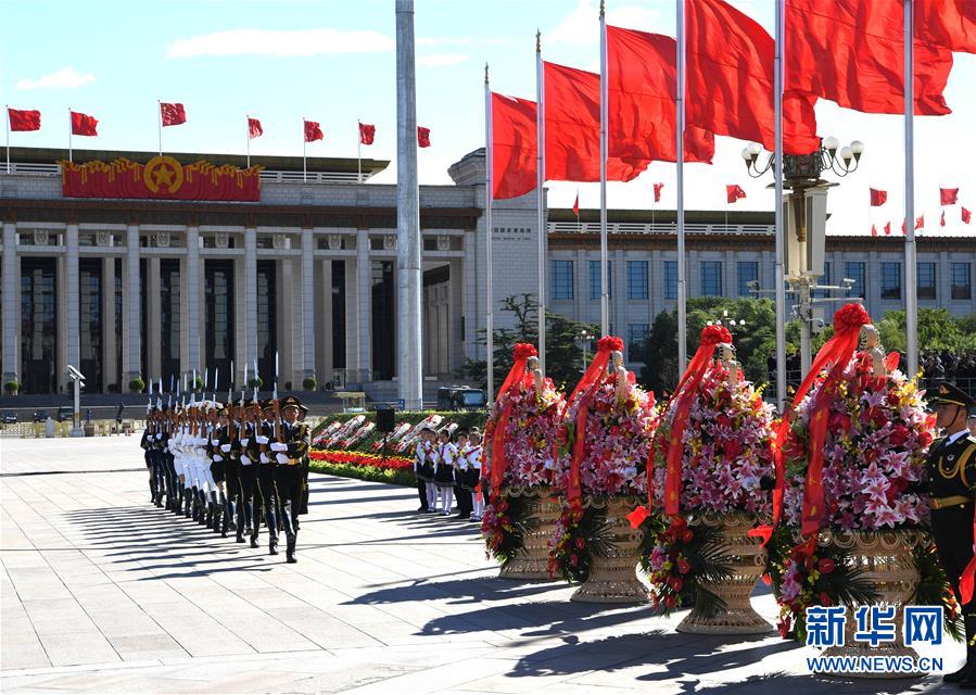 (新華全媒頭條·圖文互動)(3)致敬英烈 捍衛(wèi)榮光——寫在英雄烈士保護(hù)法實施后首個烈士紀(jì)念日
