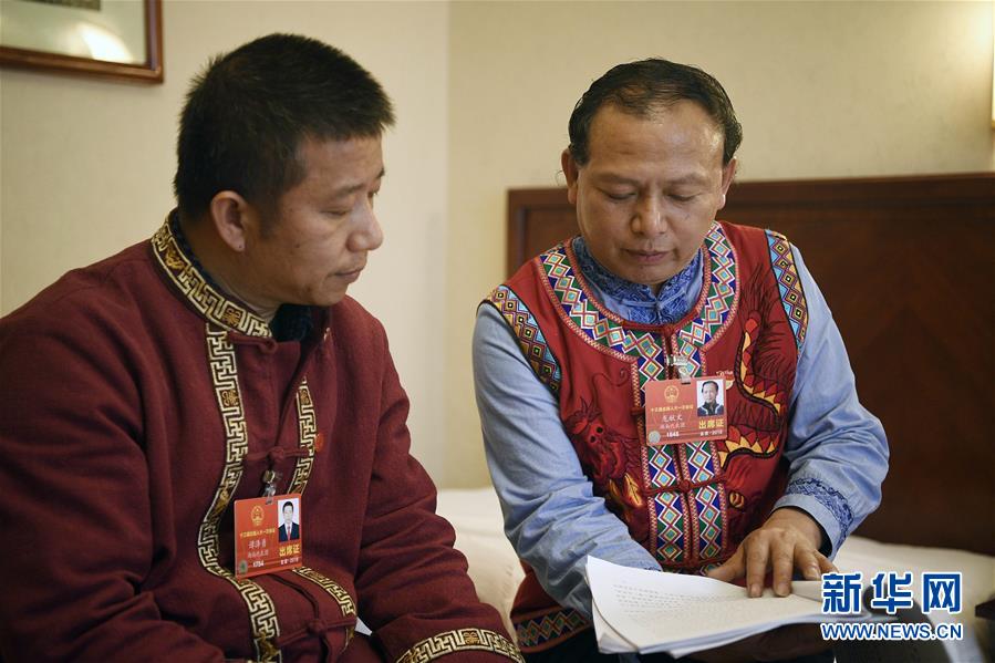 （兩會(huì)&middot;基層代表履職故事）（4）全國(guó)人大代表龍獻(xiàn)文：幸福都是奮斗出來(lái)的!