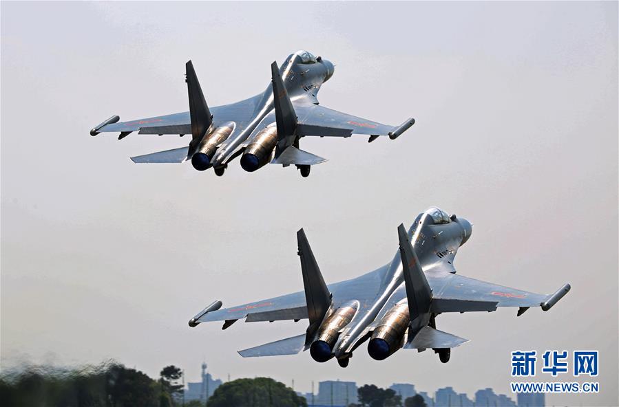 （新華全媒頭條·圖文互動(dòng)）（5）戰(zhàn)鷹，為祖國(guó)奮飛——記空軍航空兵某旅旅長(zhǎng)、特級(jí)飛行員郝井文