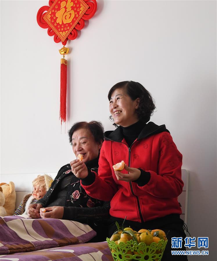 （新華全媒頭條·圖文互動）（3）“英雄之妻”，為愛堅守19年