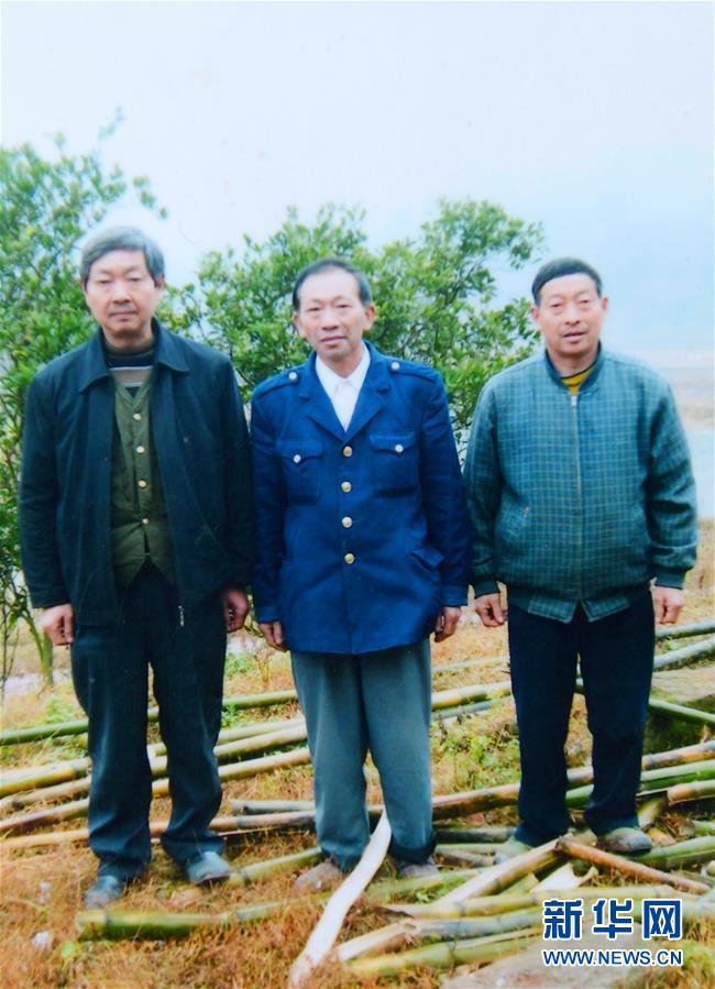 （新華全媒頭條·愛國(guó)情 奮斗者·圖文互動(dòng)）（11）致敬，為祖國(guó)獻(xiàn)身的英雄！
