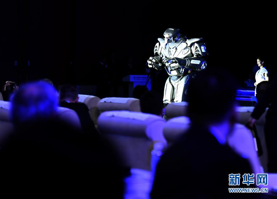 （新華全媒頭條·圖文互動）（1）擁抱智能新時代：世界智能大會釋放了哪些新信號？