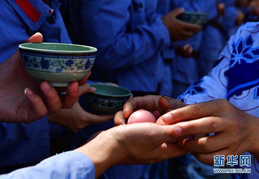 （新華全媒頭條·不忘初心、牢記使命——記者再走長征路·圖文互動(dòng)）（4）風(fēng)展紅旗如畫——來自長征出發(fā)地長汀、寧化的紅色信仰報(bào)告 