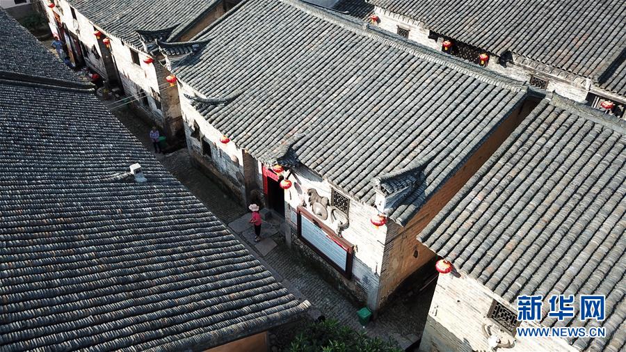 （壯麗70年&middot;奮斗新時代&mdash;&mdash;記者再走長征路&middot;圖文互動）（8）半條被子折射軍民魚水情