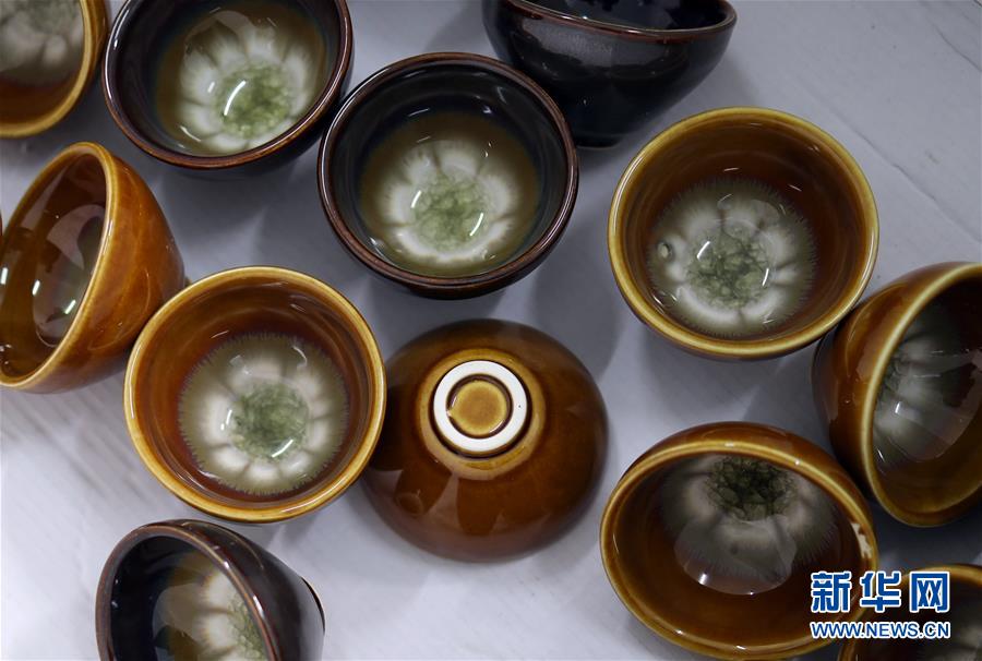 (愛國情 奮斗者·圖文互動)(1)池建義團(tuán)隊(duì):把論文寫在產(chǎn)品上