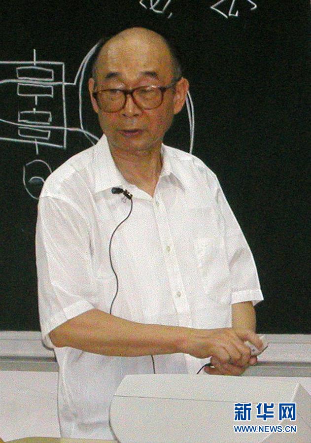（愛(ài)國(guó)情 奮斗者·圖文互動(dòng)）（3）永不停轉(zhuǎn)的“陀螺”——追記中國(guó)工程院院士、國(guó)防科技大學(xué)教授高伯龍