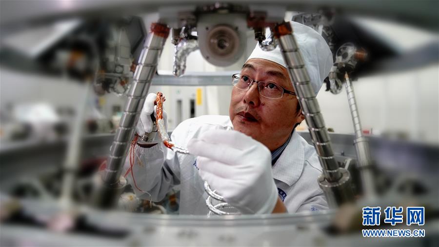 （德耀中華·圖文互動）（1）王曙群：“腳踏實地、仰望星空”的大國工匠