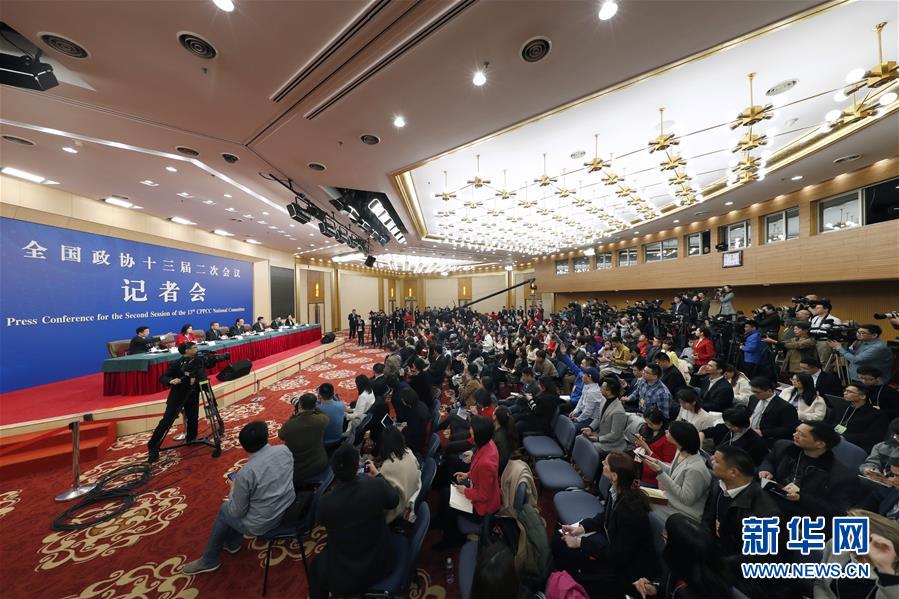 （兩會）（4）政協(xié)委員談優(yōu)化營商環(huán)境、促進民營經濟高質量發(fā)展