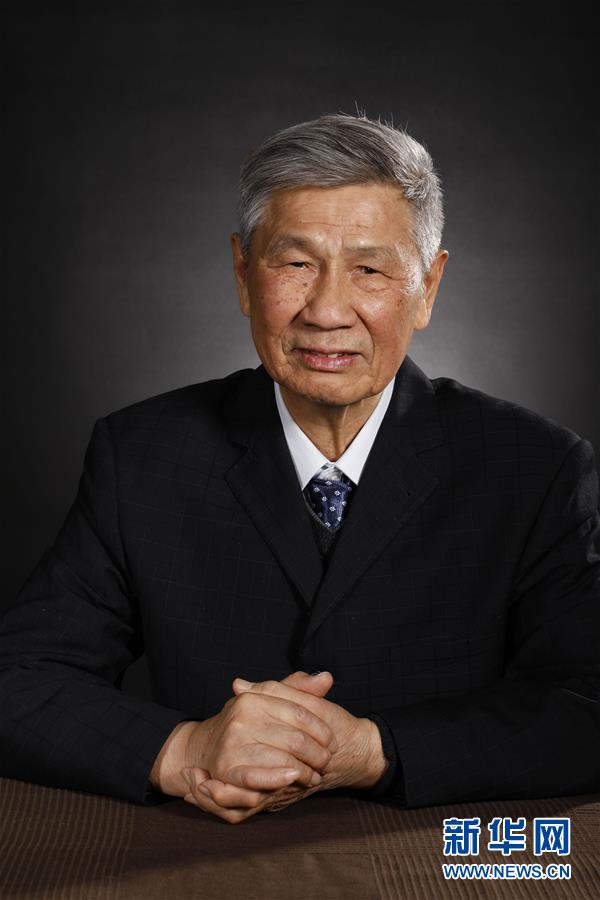 （今日關(guān)注·科技獎勵大會·圖文互動）（1）曾慶存：勇攀氣象科學(xué)之巔，他讓天氣預(yù)報越來越精準