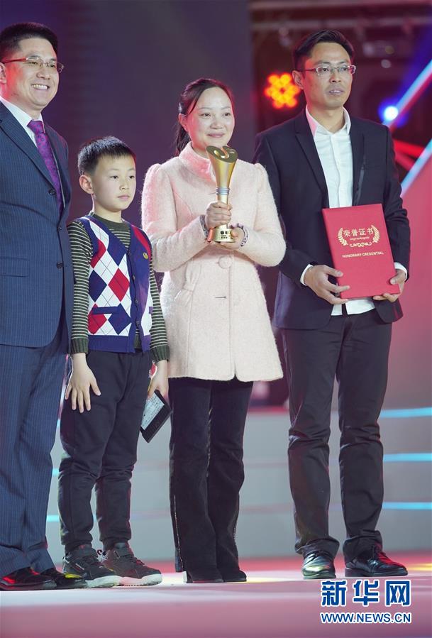 （圖文互動(dòng)）（5）&ldquo;中國網(wǎng)事&middot;感動(dòng)2019&rdquo;十大年度網(wǎng)絡(luò)人物揭曉