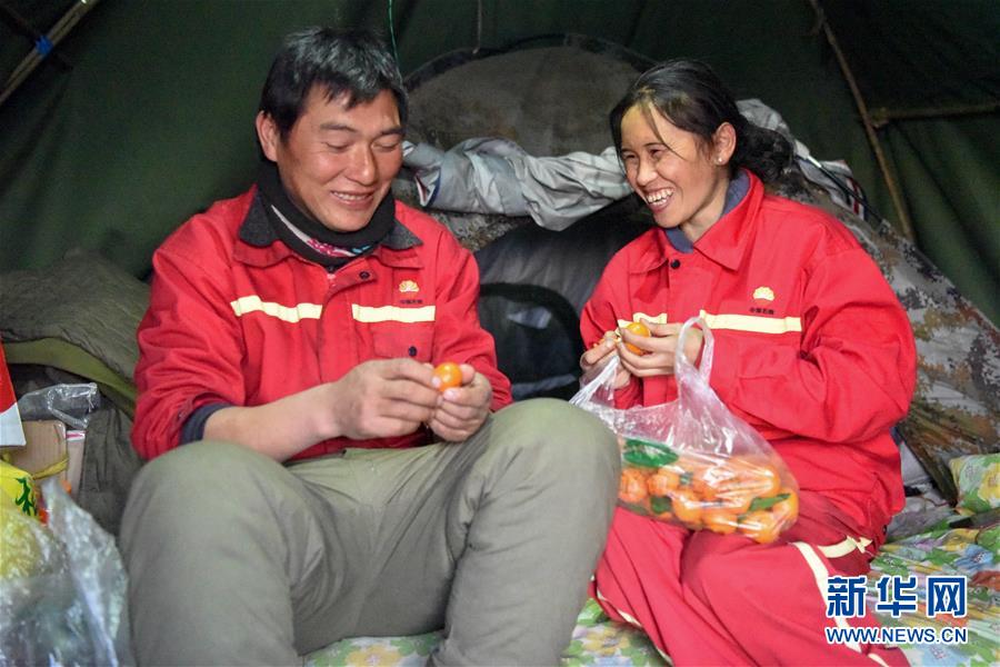 （新春走基層·圖文互動）（7）寒冬里，“沙漠玫瑰”猶自綻放