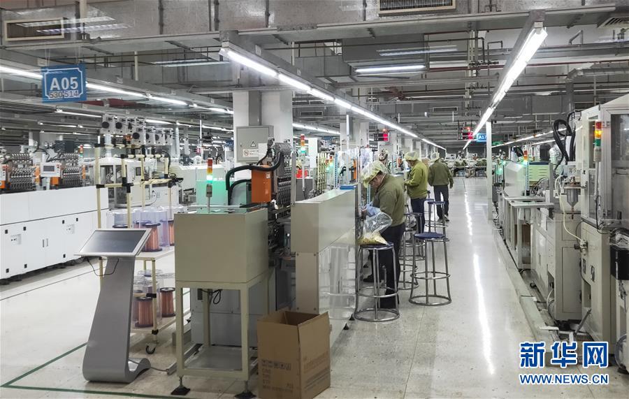 （來自經濟前沿的故事·企業(yè)復工復產·圖文互動）（1）看1500多名工人是如何復工的？——湖南郴州一家企業(yè)復工目擊記 
