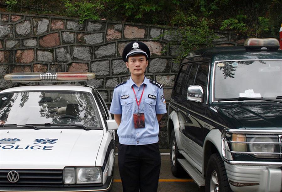 （為了民族復興·英雄烈士譜·圖文互動）張寧海：“請跟我走，我來為大家照亮……”