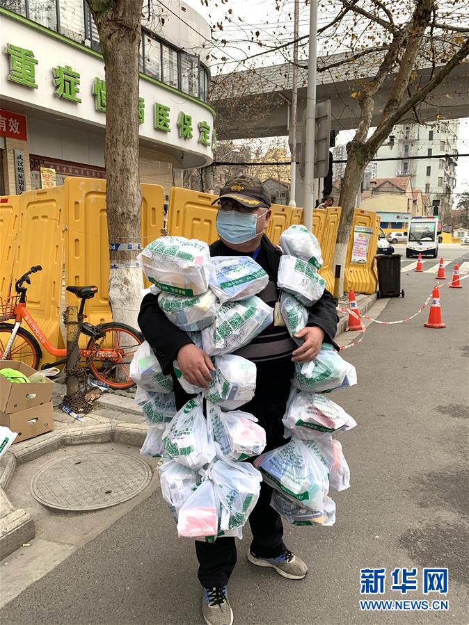 （新華全媒頭條·習(xí)近平致敬的戰(zhàn)“疫”英雄·武漢人民篇·圖文互動）（8）壯哉，大武漢——獻(xiàn)給英雄的武漢人民