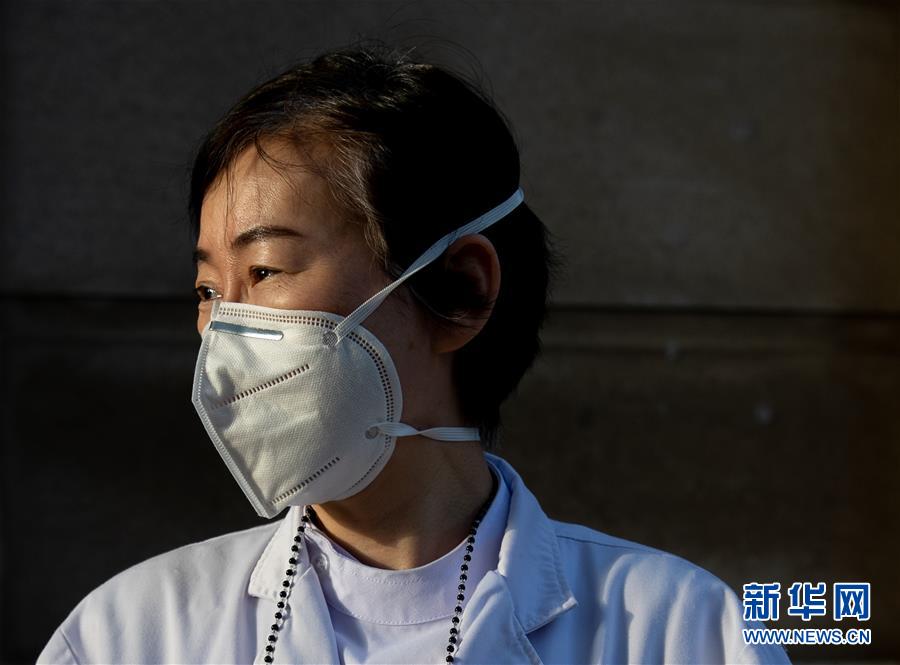 （聚焦疫情防控·圖文互動）（15）分秒必爭！一切為了治病救人——中國抗疫生命至上的生動實踐