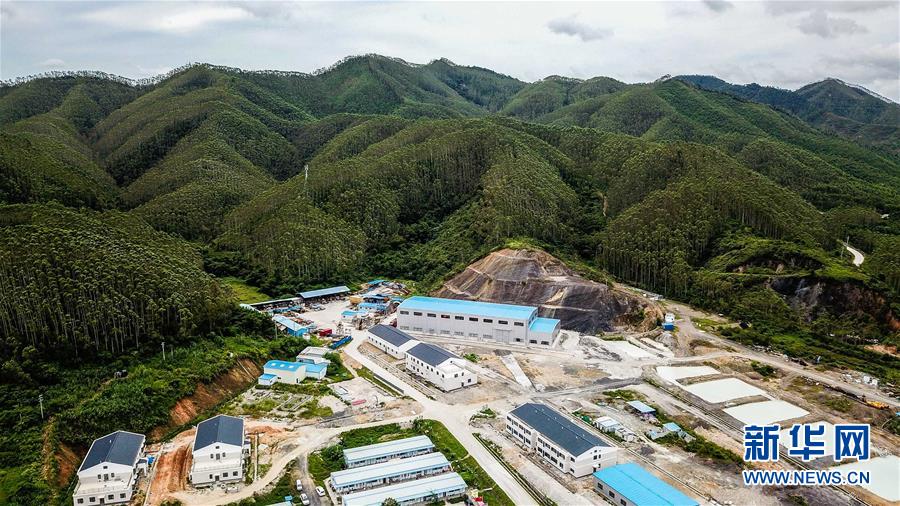 （新華全媒頭條·圖文互動(dòng)）（11）新基建，澎湃中國(guó)經(jīng)濟(jì)新動(dòng)能
