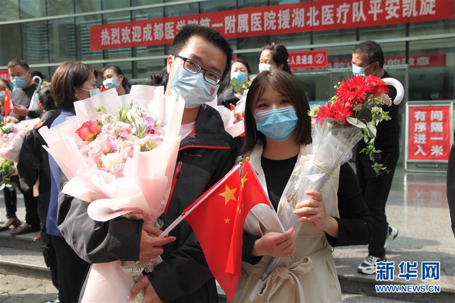 （新華全媒頭條·圖文互動）（11）“我看不見你的樣子，但我知道你是誰”——寫在國際護(hù)士節(jié)來臨之際