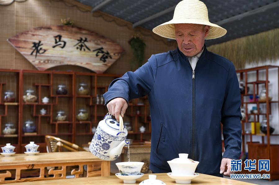 （新華全媒頭條·圖文互動）（5）初夏，循著總書記的腳步探訪產(chǎn)業(yè)扶貧新事