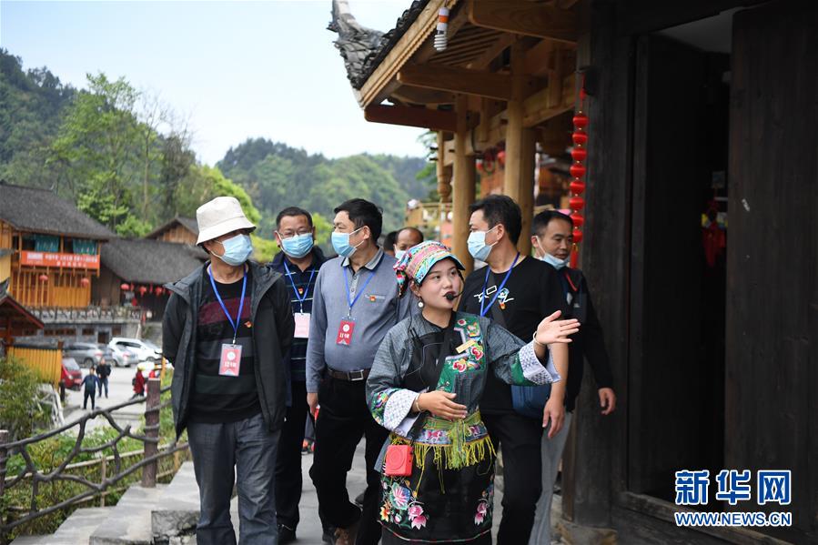 （新華全媒頭條·圖文互動）（8）初夏，循著總書記的腳步探訪產(chǎn)業(yè)扶貧新事