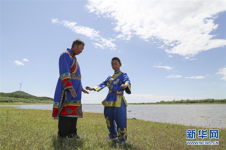 （熱點(diǎn)鮮報(bào)·走向我們的小康生活·圖文互動(dòng)）（3）你沒(méi)聽(tīng)過(guò)的伊瑪堪——“北大倉(cāng)”里話(huà)小康之三