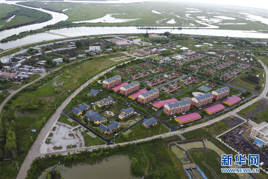 (新華全媒頭條·走向我們的小康生活·圖文互動(dòng))(17)迎著東升的紅日——走向小康之路的赫哲族