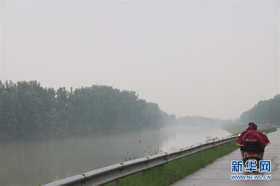 （防汛抗洪&middot;圖文互動(dòng)）（3）目擊洞庭抗洪&ldquo;風(fēng)向標(biāo)&rdquo;挺過第一波攻擊