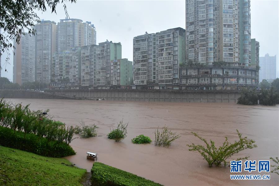 （圖文互動）（4）重慶6個(gè)區(qū)縣降暴雨 榮昌瀨溪河出現(xiàn)超保證水位洪水