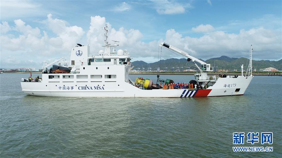 (圖文互動)(2)搭載北斗定位裝置的大型航標船列編南海航保中心