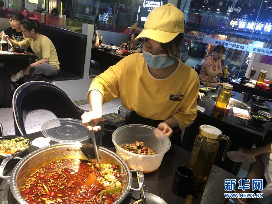 （在習(xí)近平新時(shí)代中國特色社會主義思想指引下——新時(shí)代新作為新篇章·習(xí)近平總書記關(guān)切事·圖文互動）（1）珍惜盤中餐，狠剎浪費(fèi)風(fēng)——各地積極行動堅(jiān)決制止餐飲浪費(fèi)