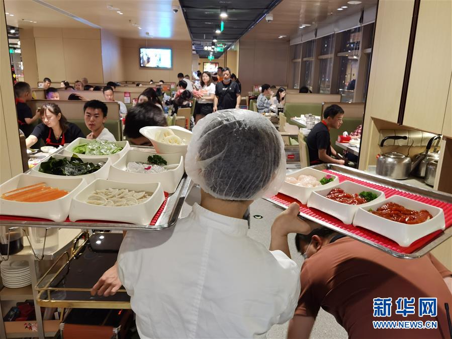 （在習(xí)近平新時(shí)代中國特色社會主義思想指引下——新時(shí)代新作為新篇章·習(xí)近平總書記關(guān)切事·圖文互動）（2）珍惜盤中餐，狠剎浪費(fèi)風(fēng)——各地積極行動堅(jiān)決制止餐飲浪費(fèi)